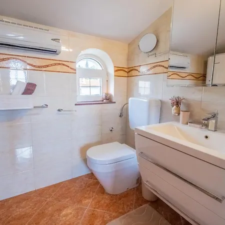 Apartment Laganini *